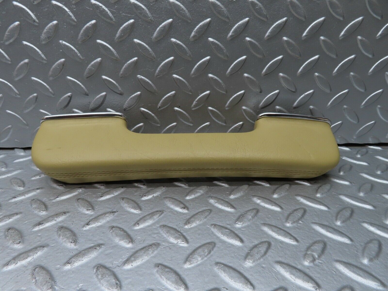 21031 Mercedes-Benz W123 230E Interior Door Handle Rear Left Beige 1239701901