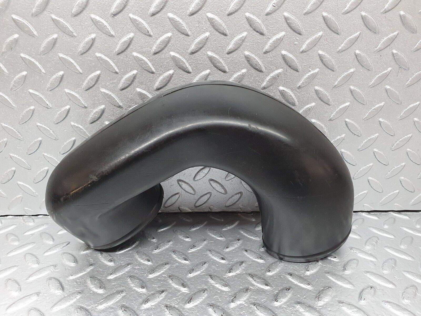 41441 Mercedes-Benz W124 200E Air Intake Pipe 1020941511