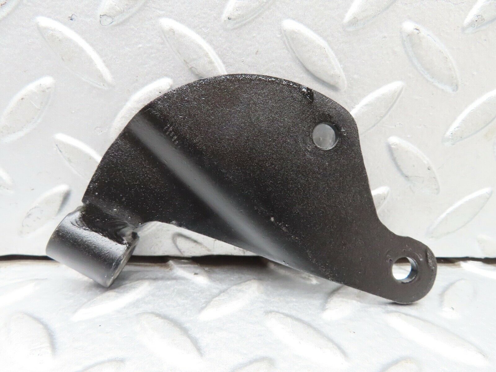 18834 Mercedes-Benz W121 190b Ponton Engine Mount Bracket Left & Right