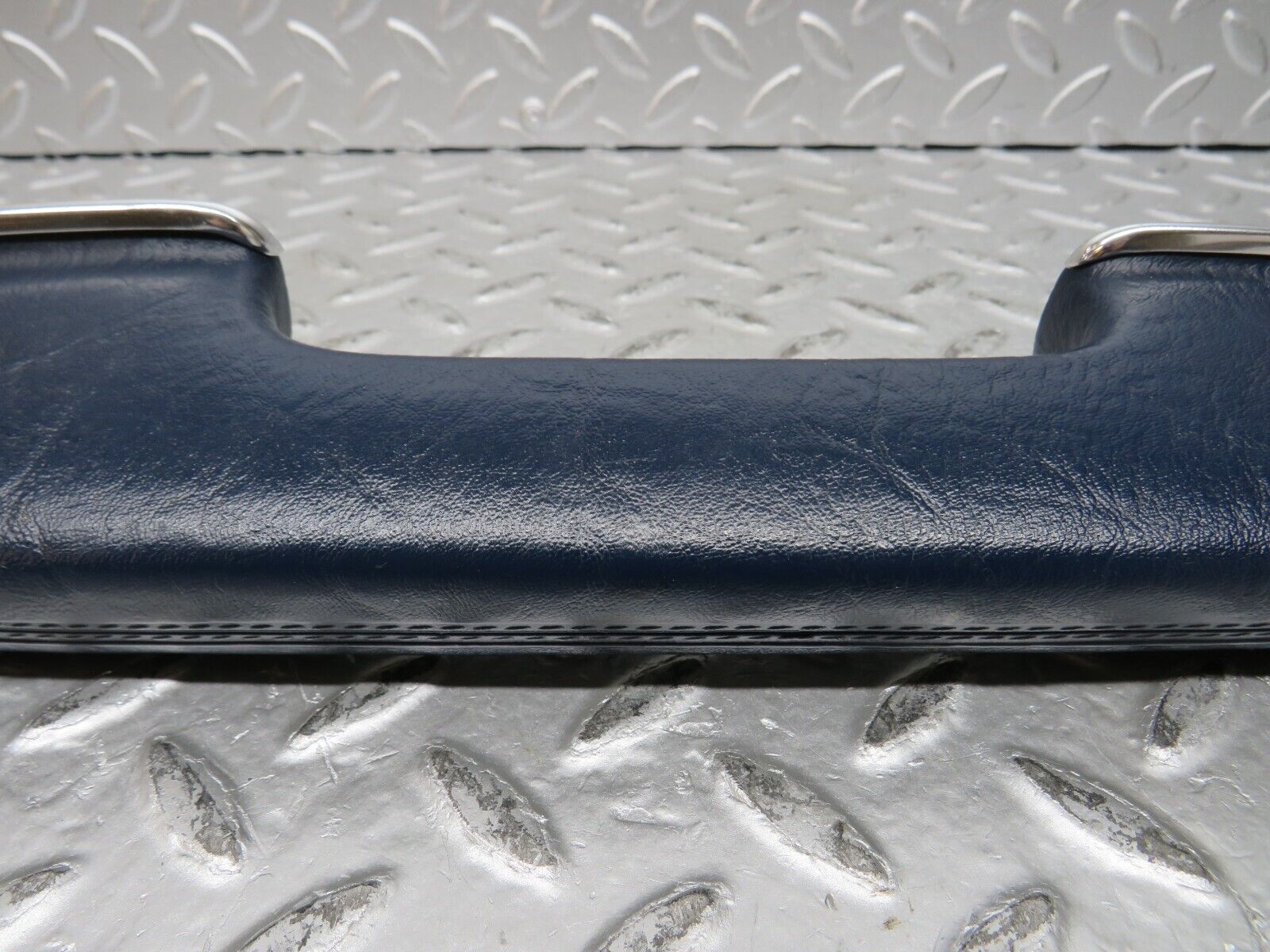 31982 Mercedes-Benz W123 230E Front Left Interior Door Handle 1239701701