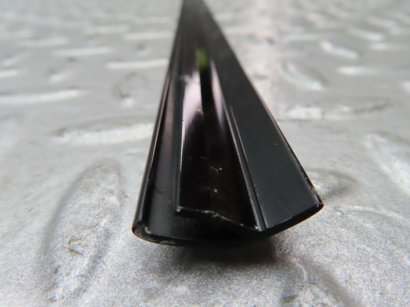 17379 Mercedes-Benz R129 300SL Coupe Left Door Chrome Trim