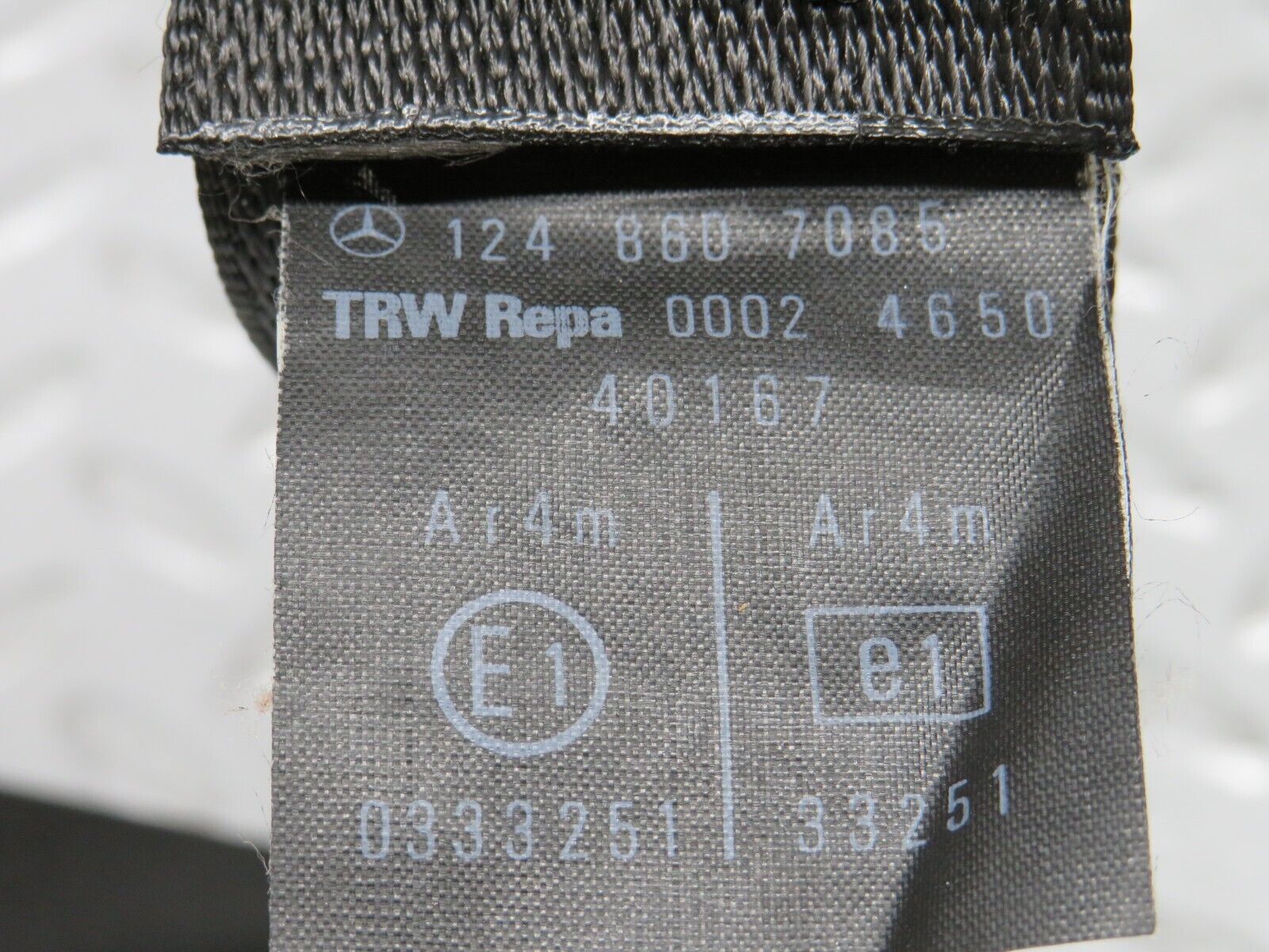 32637 Mercedes-Benz S124 300TE Rear Seat Belt With Buckles 1248607085