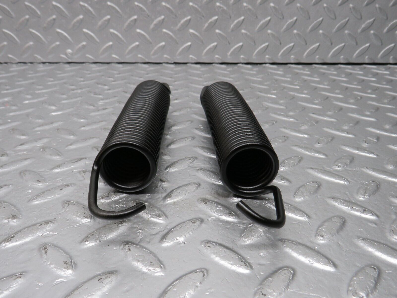 40545 Mercedes-Benz W123 300D Trunk Lid Hinge Spring 2x