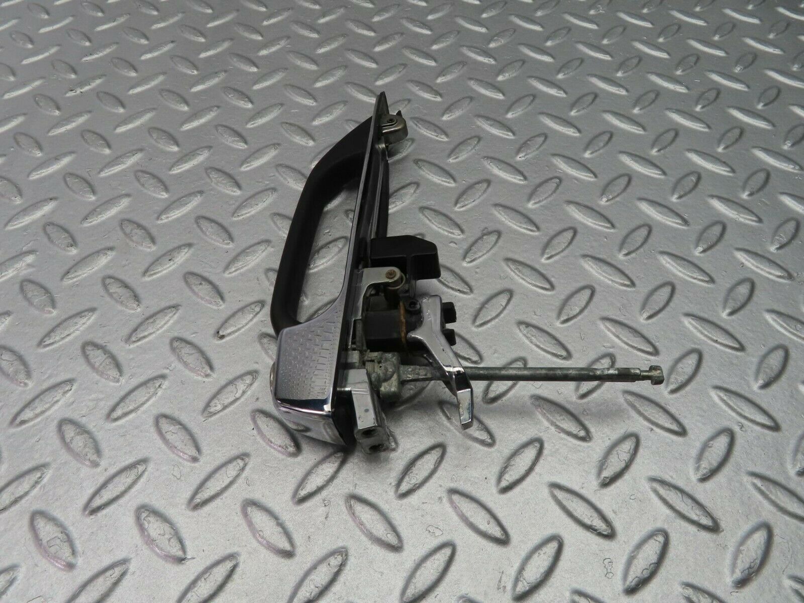 9912 Mercedes-Benz C123 230CE Coupe Front Right Door Handle No Key