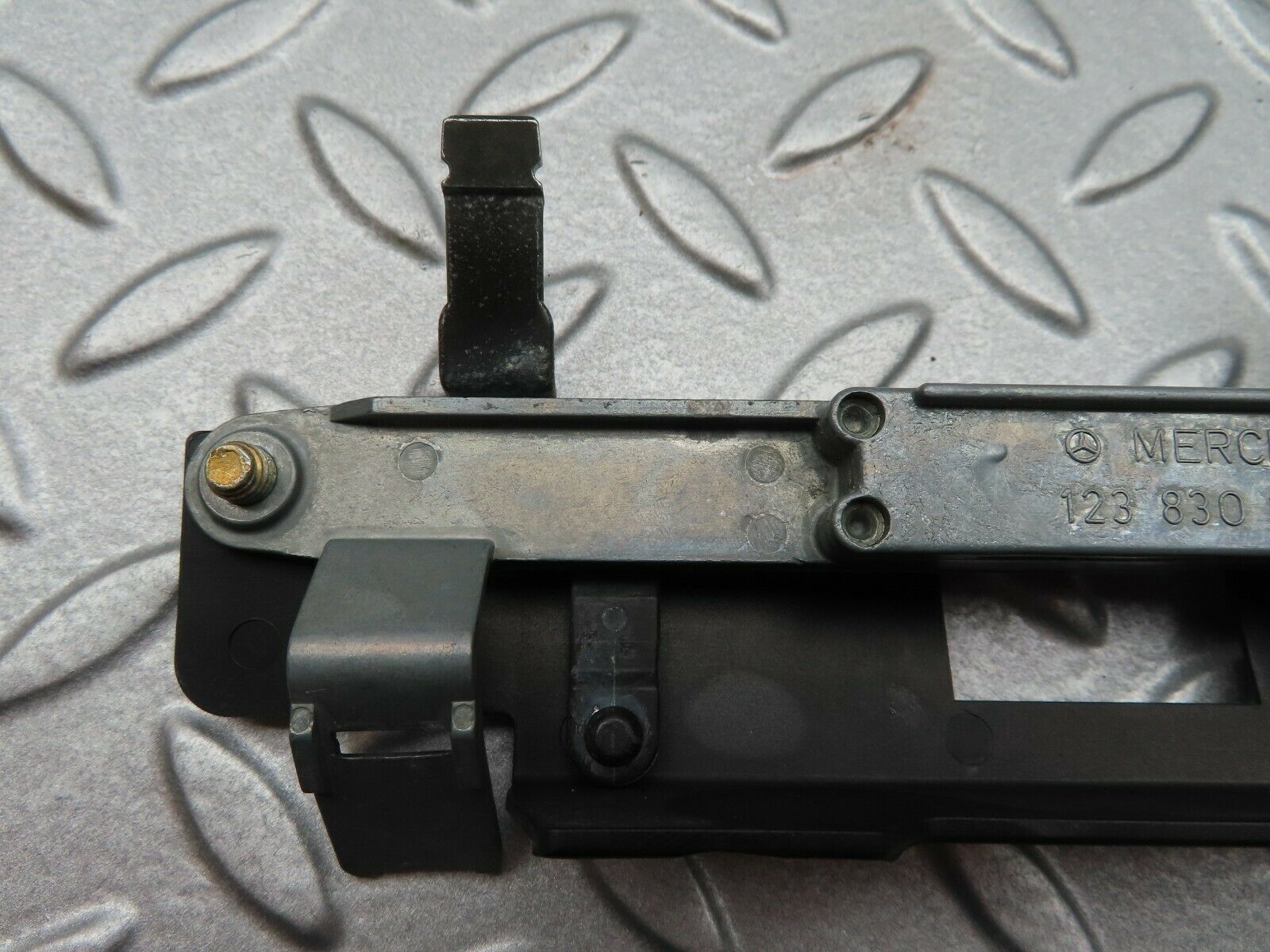 4512 Mercedes-Benz W123 230E Heater Slider Knob Control 1238301185