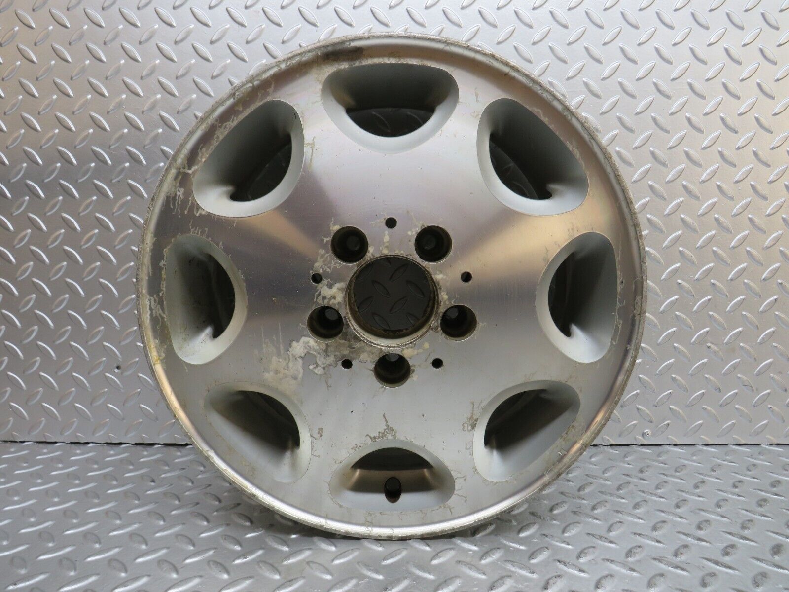 29196 C124 320CE Coupe Mercedes-Benz Alloy Wheel 6.5Jx15H2 ET44 1244011802