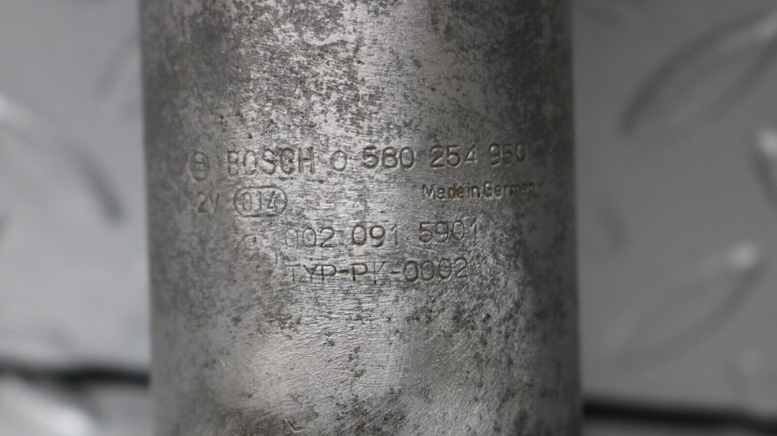 37192 Mercedes-Benz C126 420SEC Coupe Fuel Pump Bosch 0580254950 0020915901