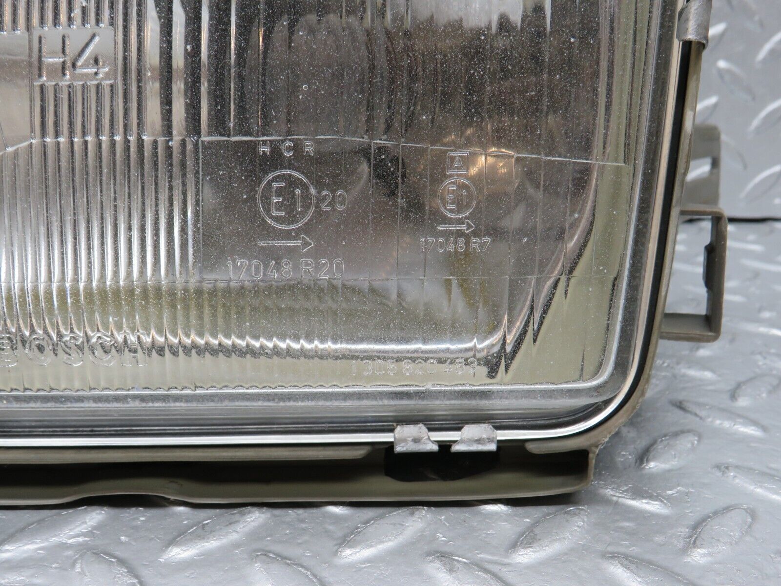 34289 Mercedes-Benz C126 380SEC Headlight Bosch Left 1305235061