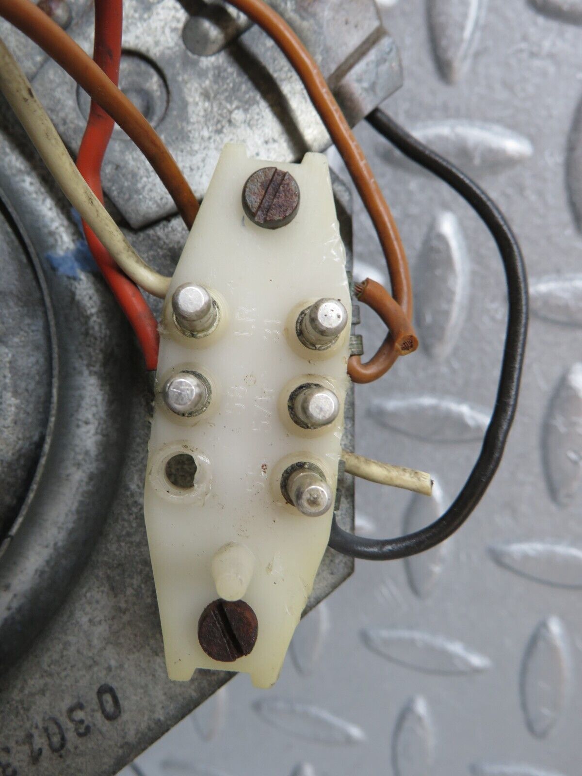 37581 Mercedes-Benz W109 300SEL Front Headlight Bosch Left/Right 1300508003 7077R8 1305601134 1305602059