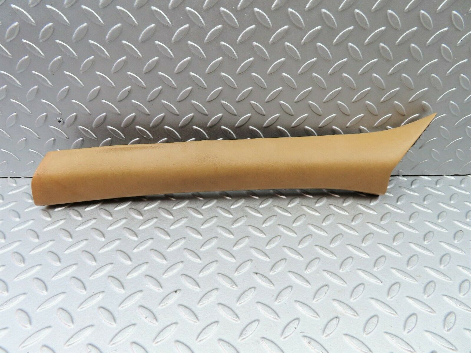 6136 Mercedes-Benz W126 380SE A Pillar Cover Left Side