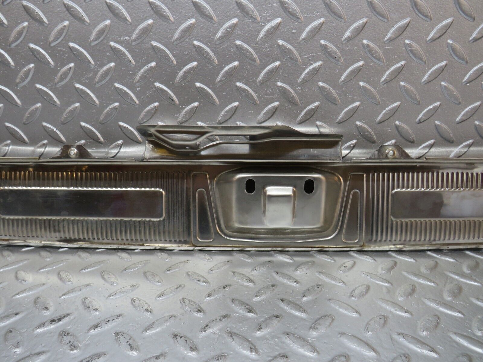 31216 Mercedes-Benz S124 220TE Wagon Trunk Edge Chrome Moulding 1246980089