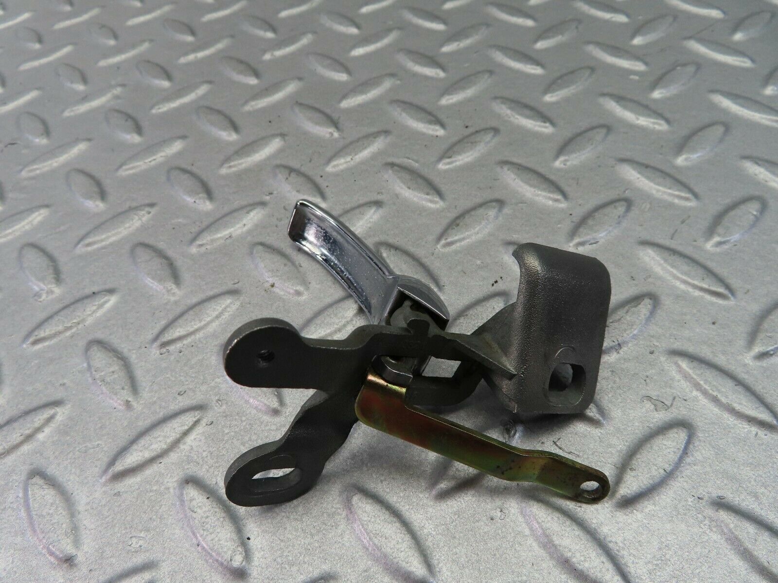 7918 Mercedes-Benz W115 220D Left Interior Door Handle Chrome 1157660119