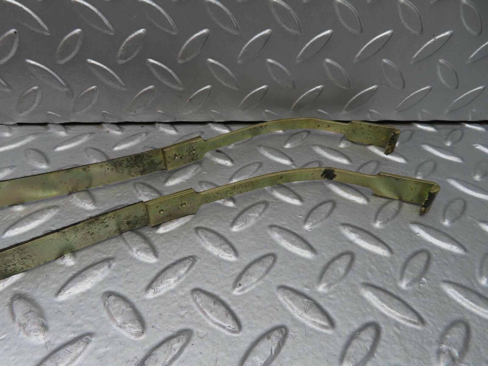 15378 Mercedes-Benz W123 230E Heater Box Holder Strap