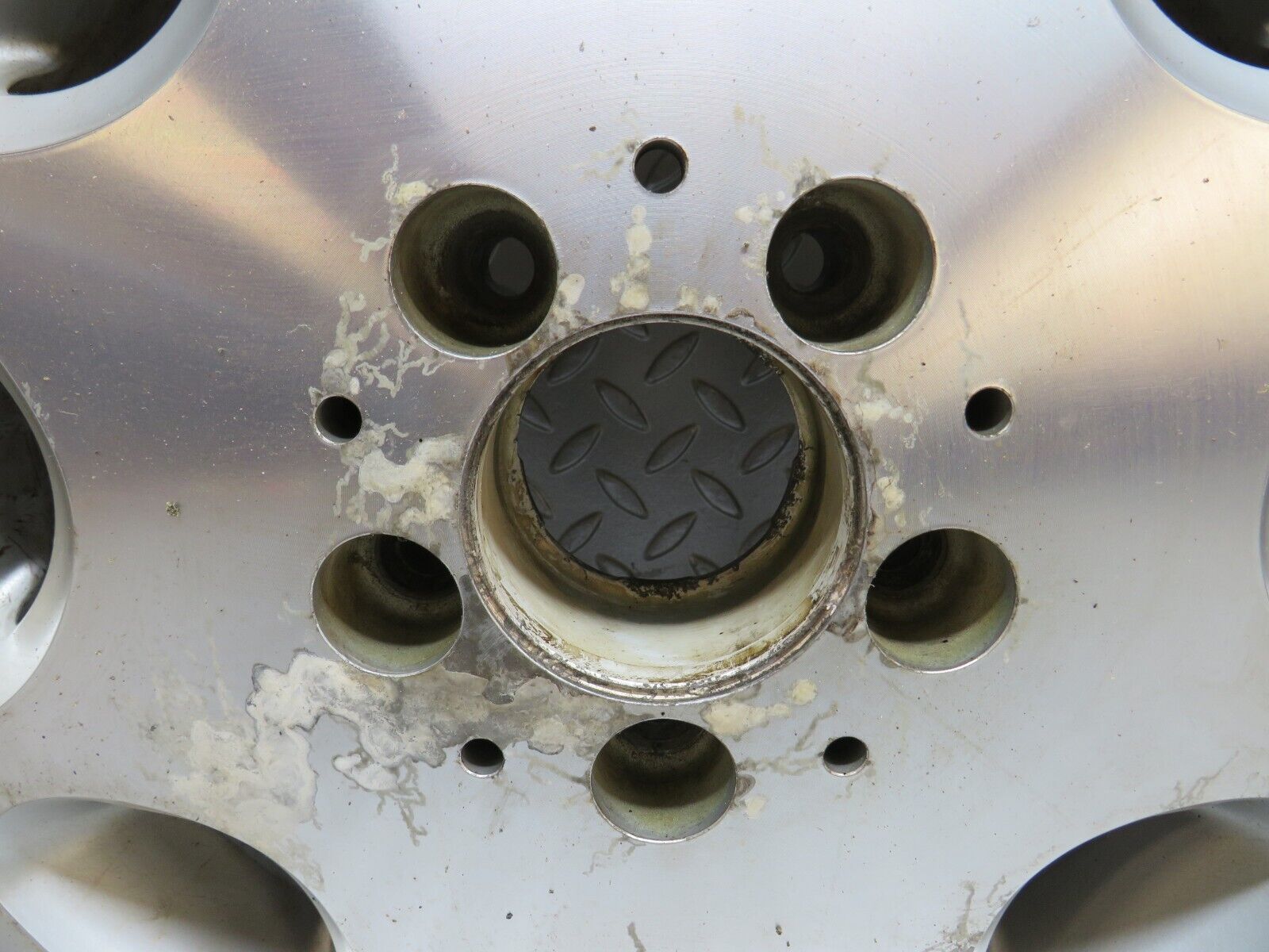 29196 C124 320CE Coupe Mercedes-Benz Alloy Wheel 6.5Jx15H2 ET44 1244011802