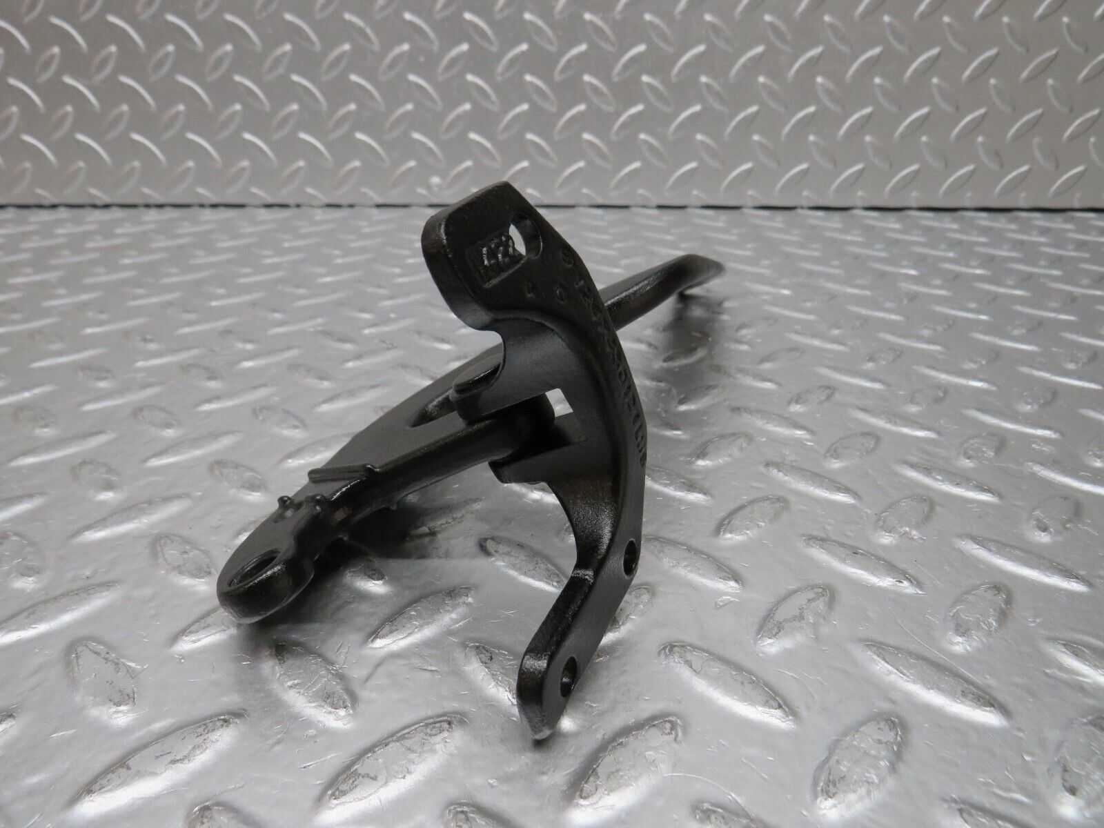 31439 Mercedes-Benz S124 220TE Trunk Lid Hinge Left Side 1247430121 1247430351