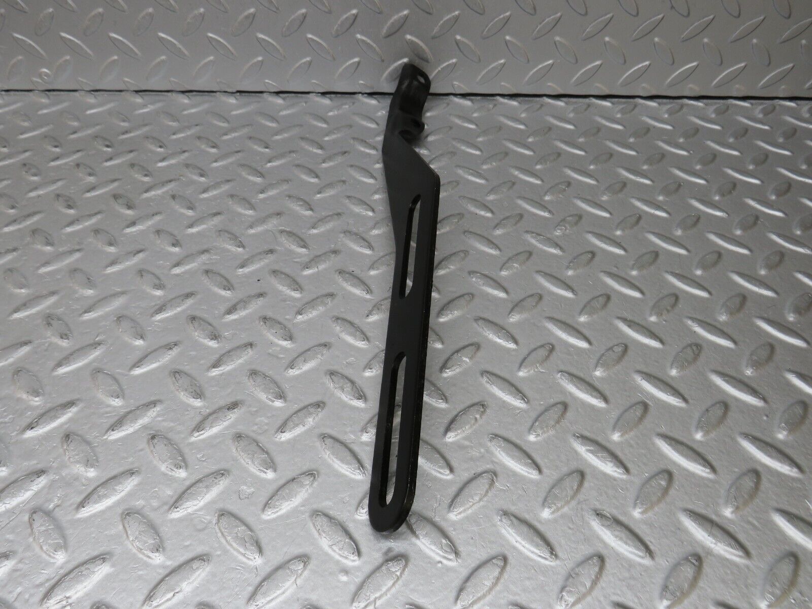 36136 Mercedes-Benz W126 420SE Exhaust Bracket