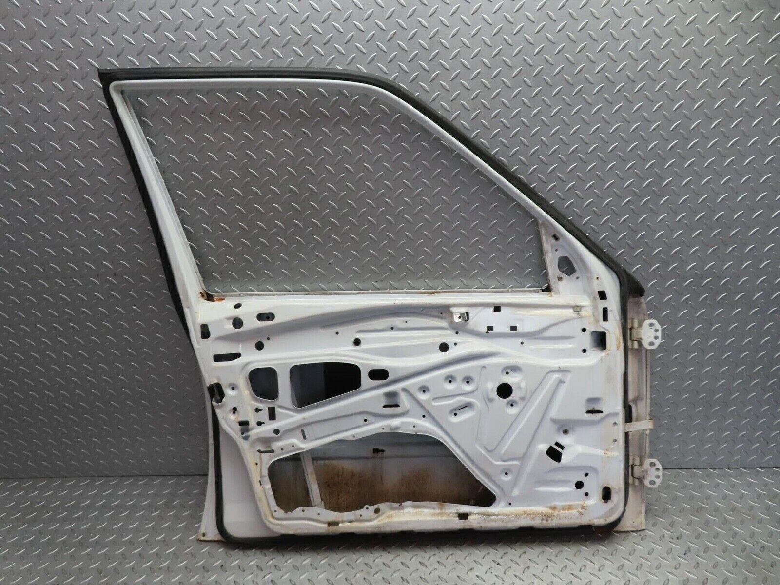 16210 Mercedes-Benz W124 260E Front Left Door