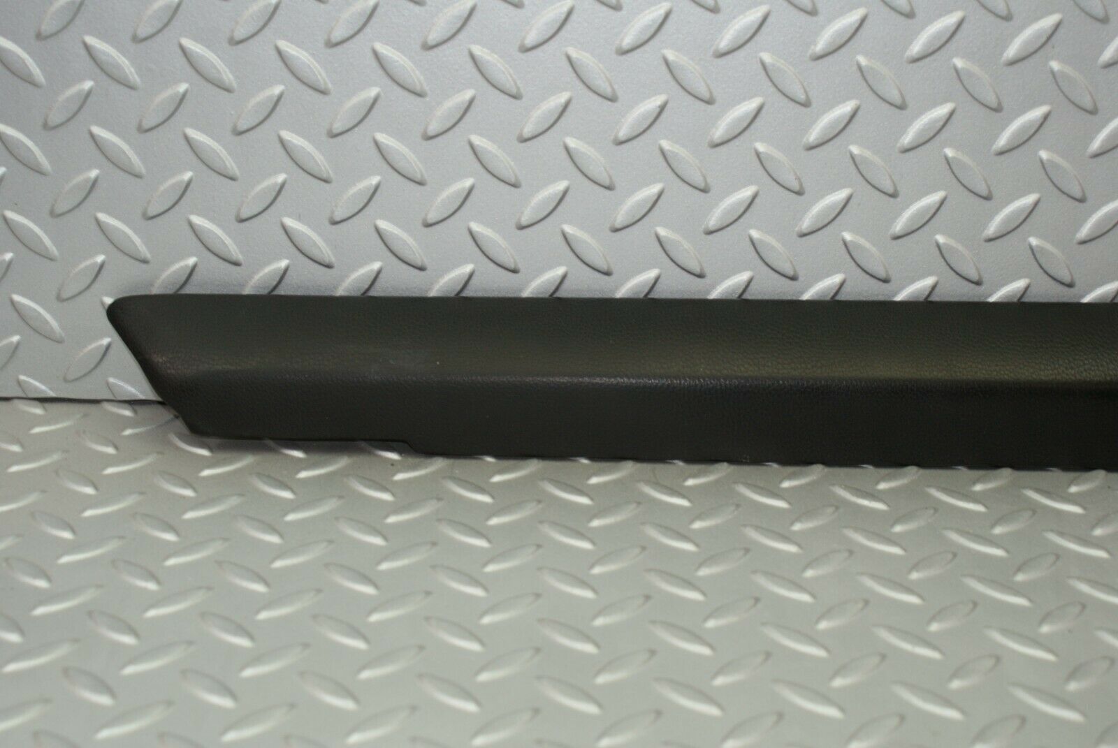 3113 Mercedes-Benz W115 220D Front Left Upper Door Panel Black