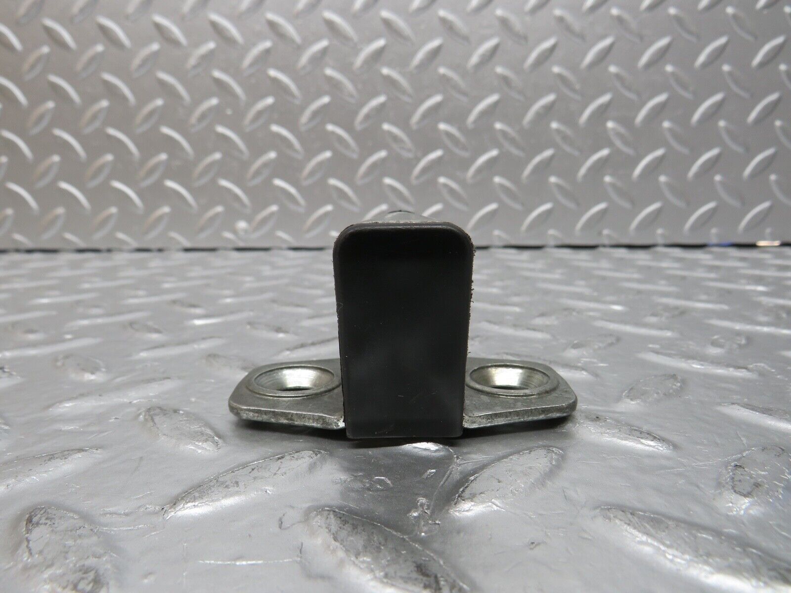 30481 Mercedes-Benz W124 230E Door Lock Latch