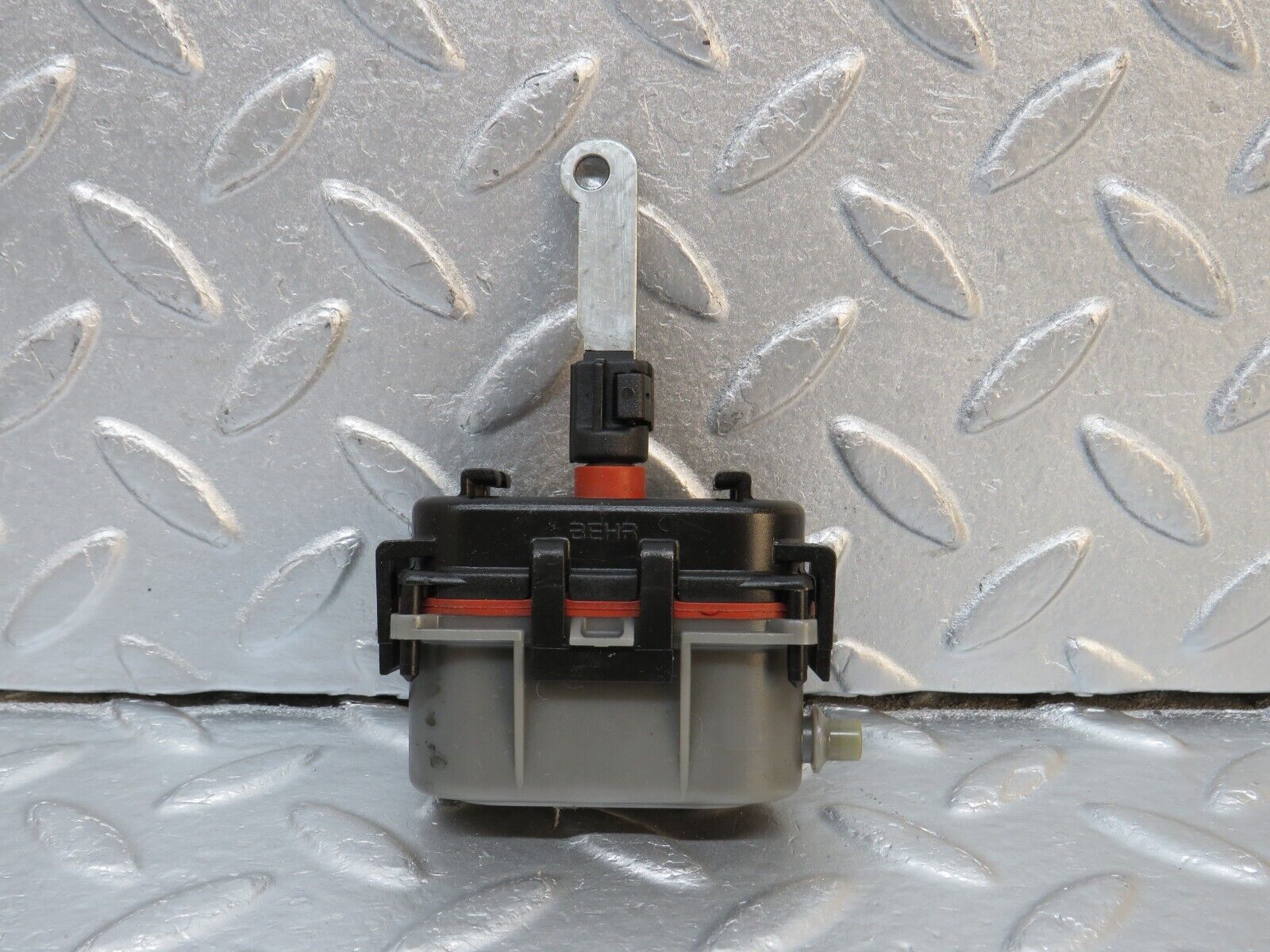 39737 Mercedes-Benz R129 320SL Coupe Heater Vacuum Actuator