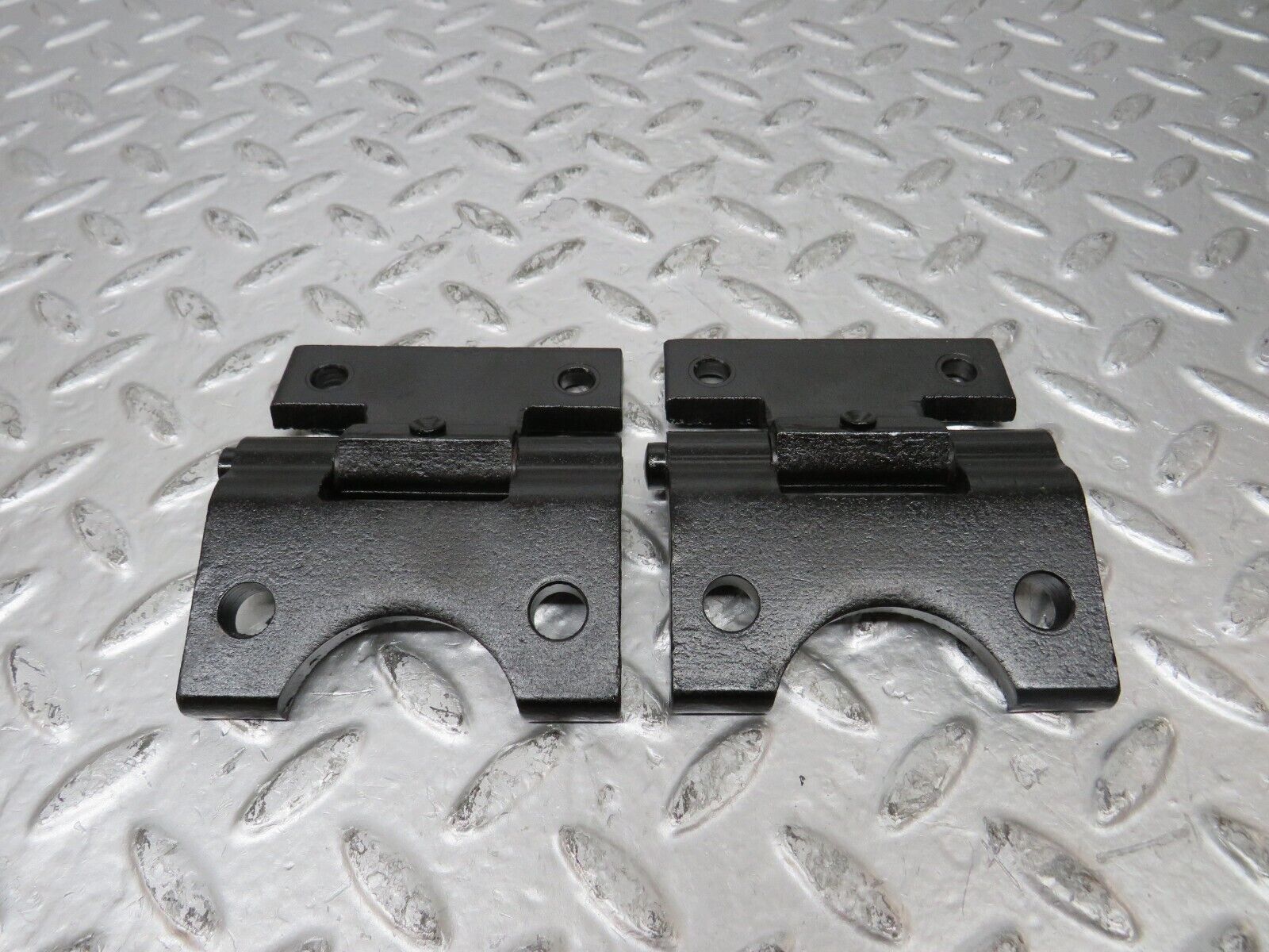 26141 Mercedes-Benz W116 450SE Right Door Hinges Pair