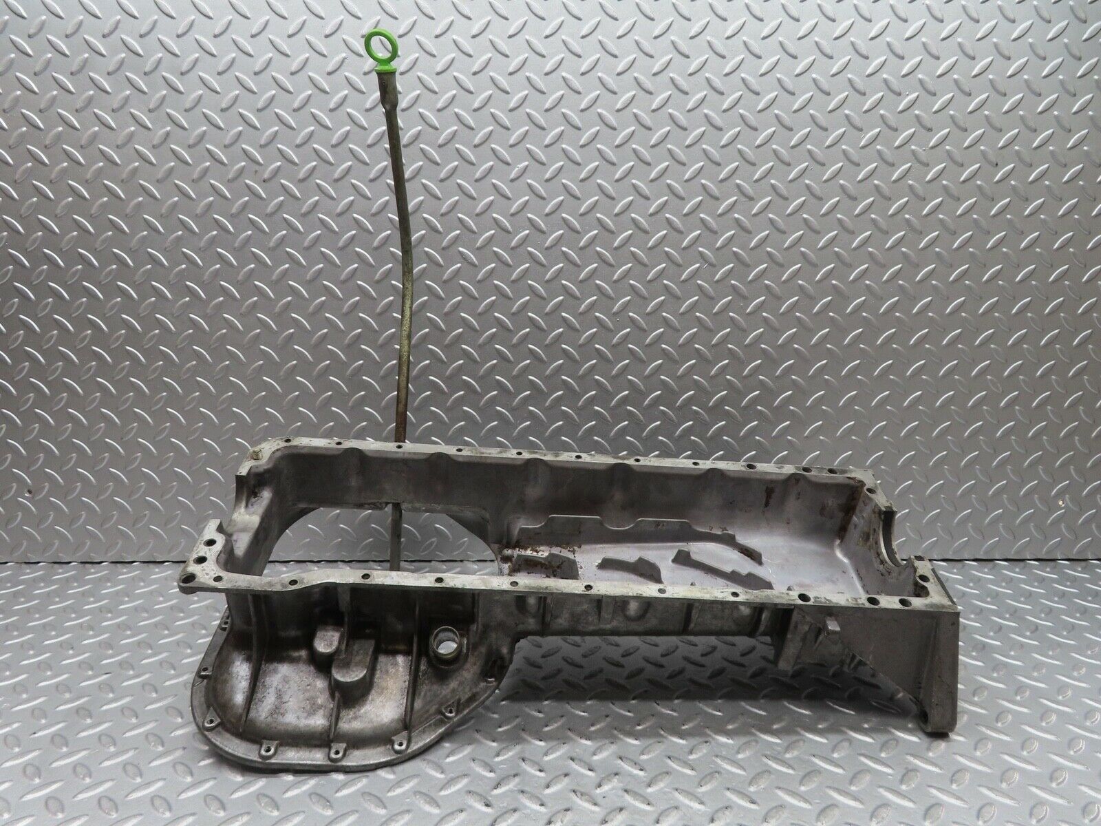 16991 Mercedes-Benz C123 280CE Coupe Oil Pan Oil Sump 1100140702