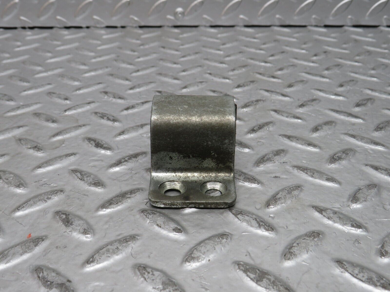 28308 Mercedes-Benz S123 240D Wagon Door Lock Latch Right