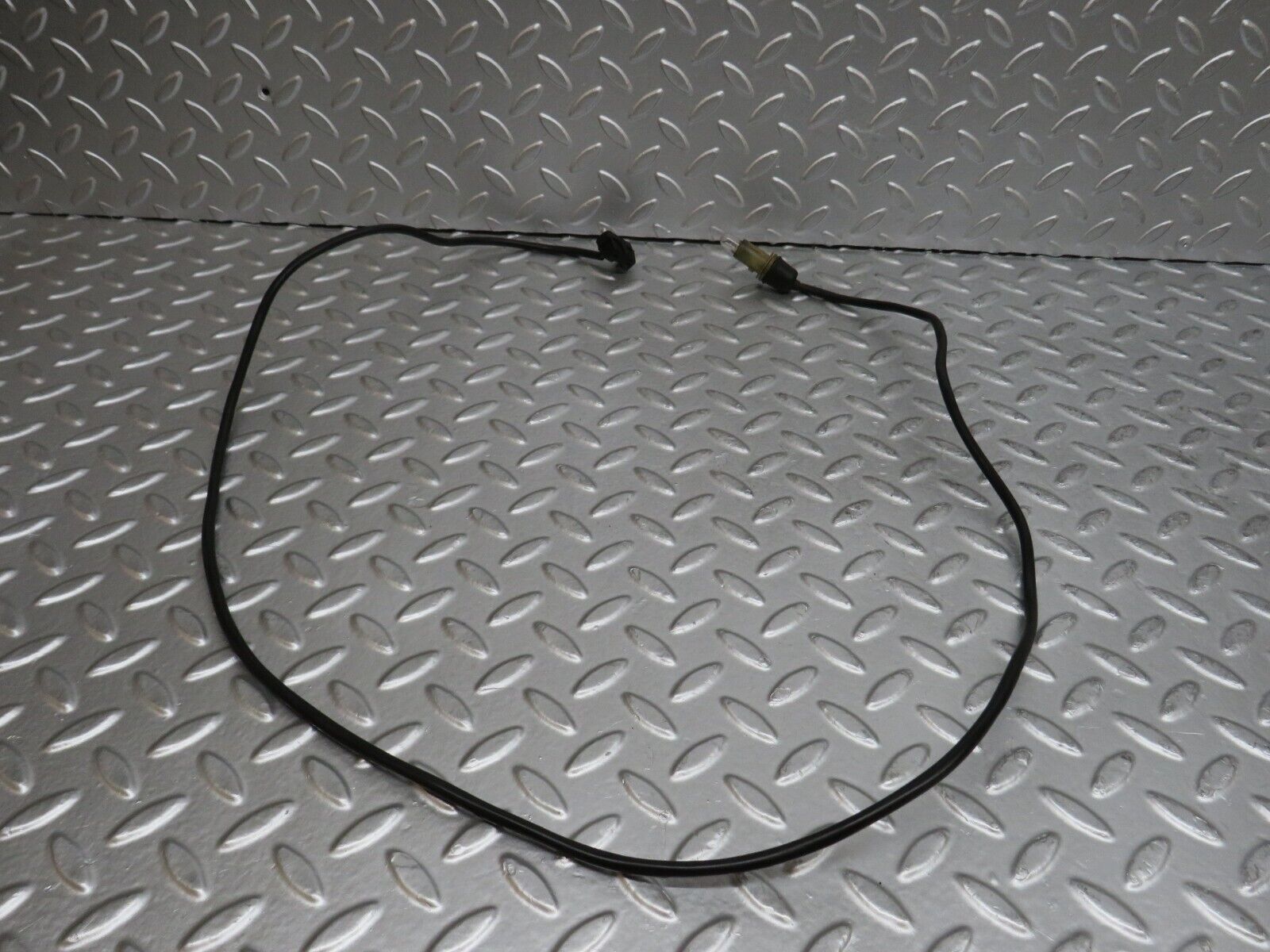 29593 Mercedes-Benz W124 230E Front Wing Indicator Cable Wire 1249971881