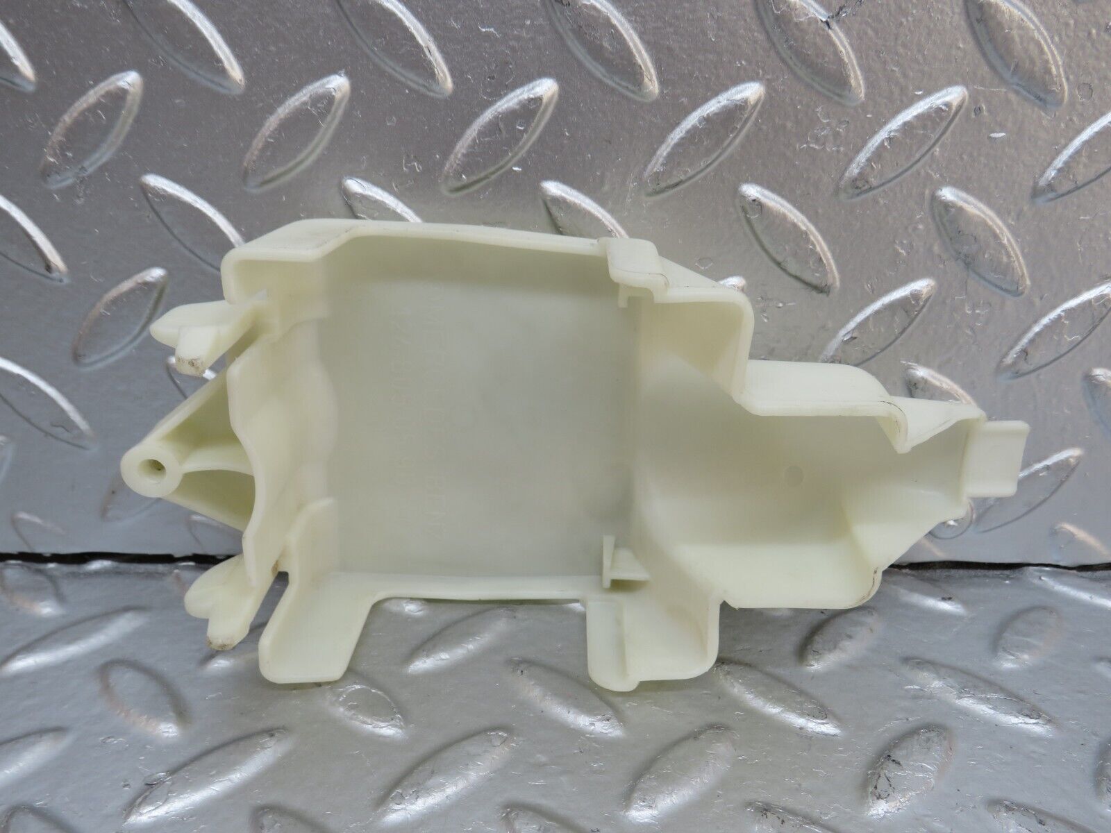 29337 Mercedes-Benz W124 230E Rear Door Lock Vacuum Actuator Cover 1248050590