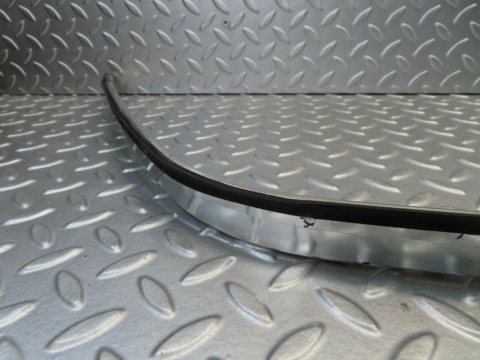 11585 Mercedes-Benz C123 230CE Coupe Chrome Roof Trim Cladding Right Side