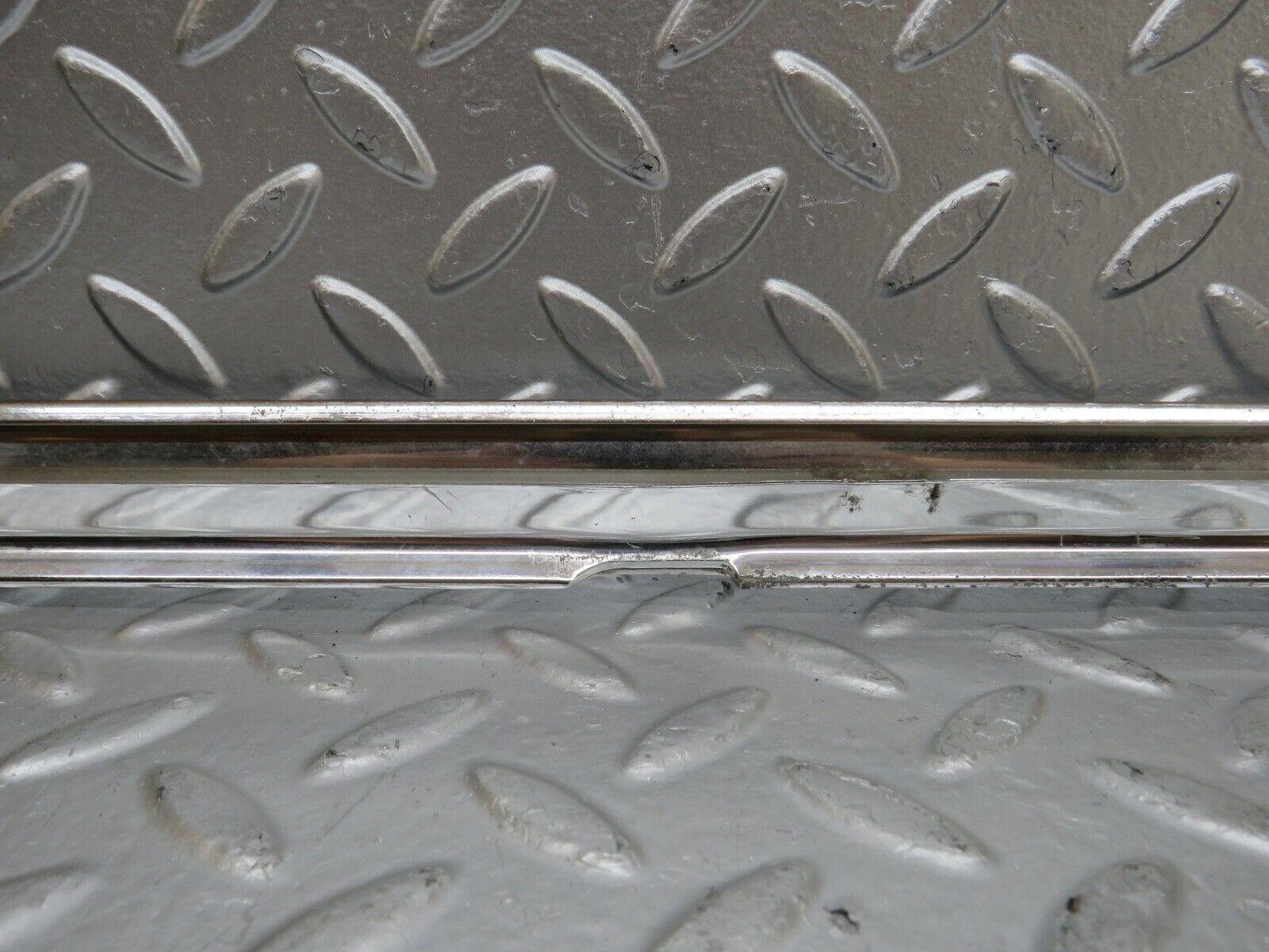 26405 Mercedes-Benz W116 450SE Rear Right Door Chrome Trim