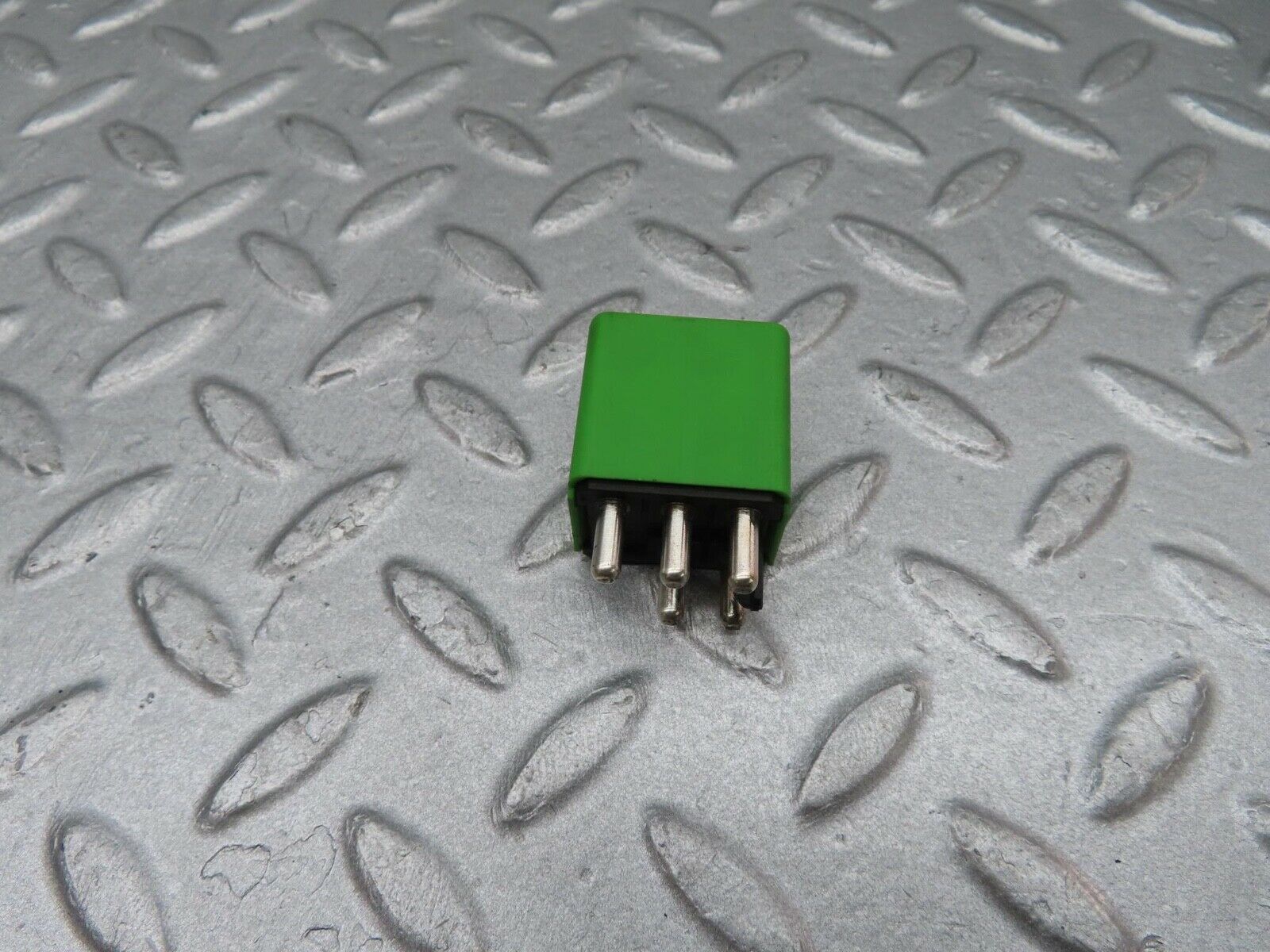 11945 Mercedes-Benz R129 300SL Coupe Headlight Wiper Relay 1268202026