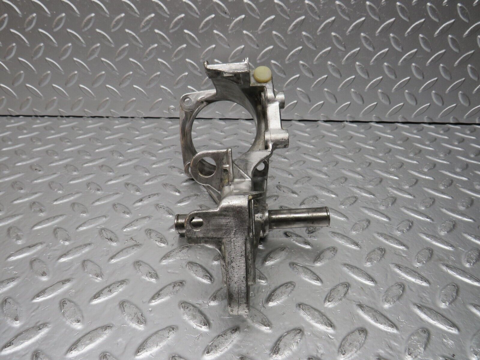 31127 Mercedes-Benz W123 200D Brake Pedal Bracket 1232940501