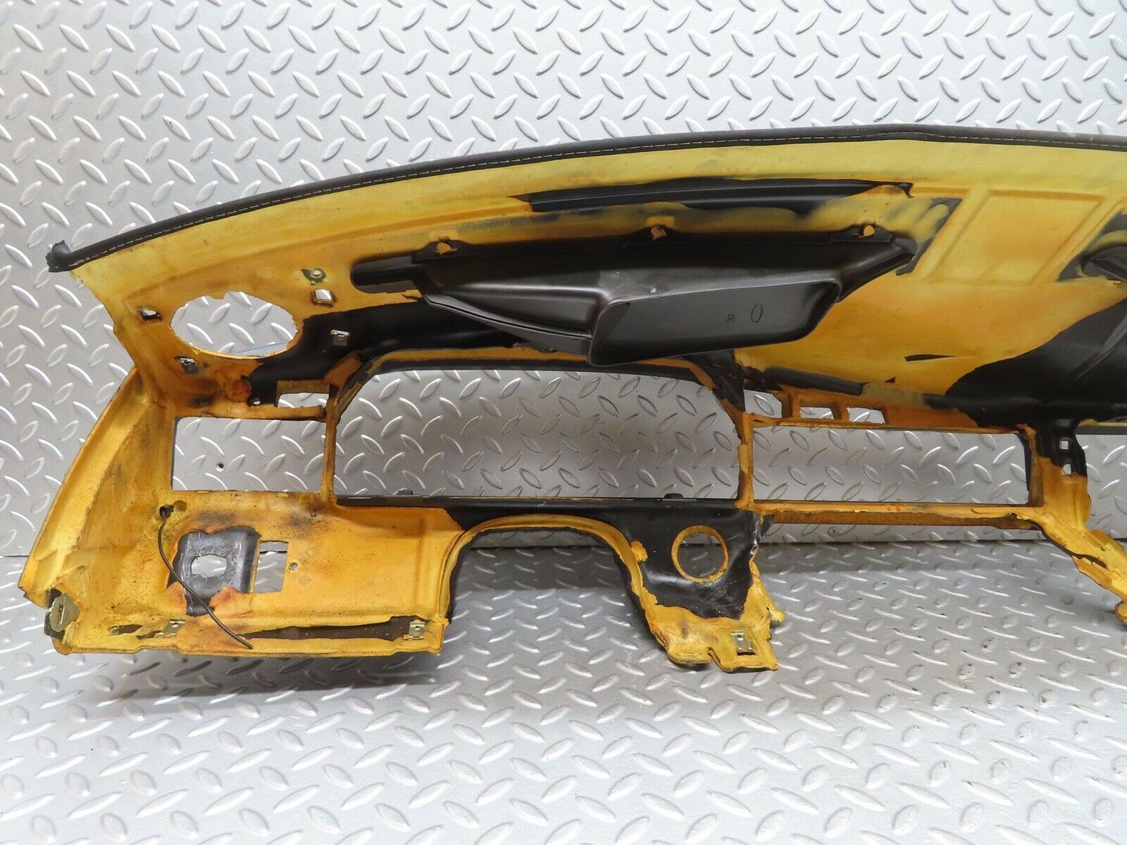 14570 Mercedes-Benz W201 190E Dashboard Black