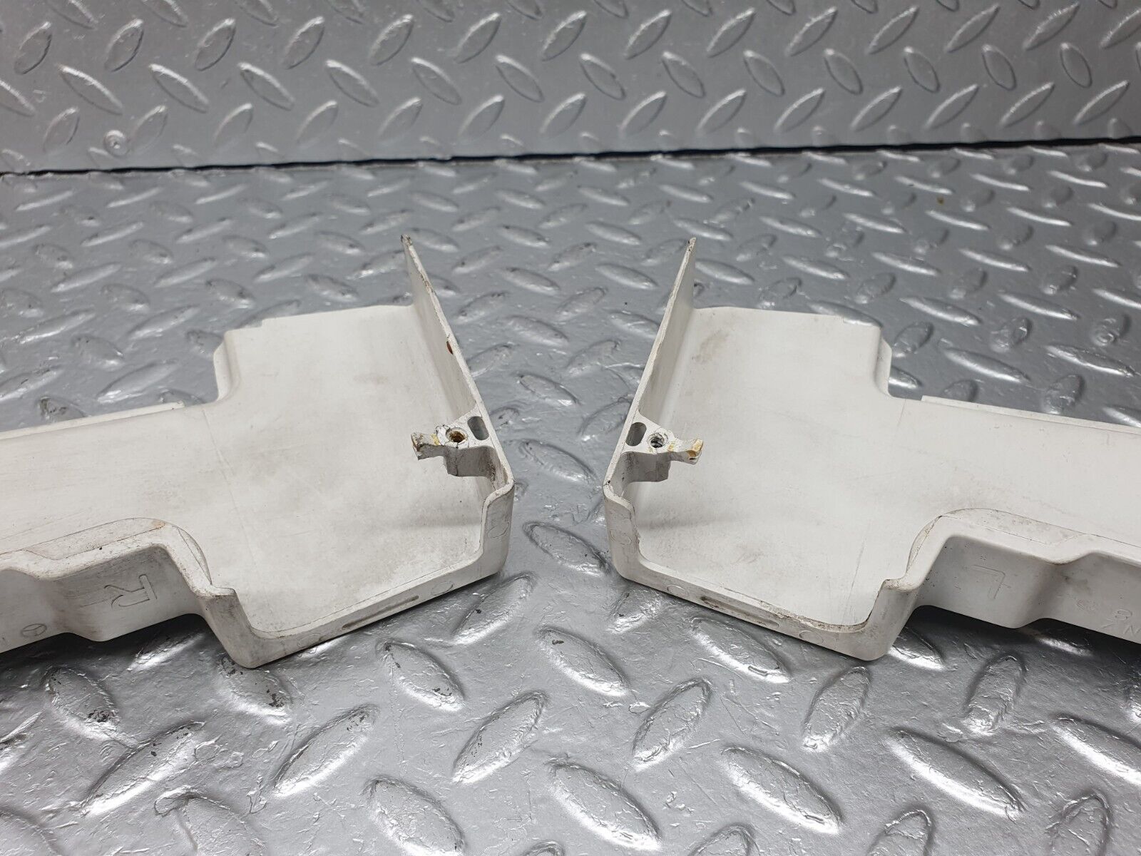 41396 Mercedes-Benz W124 200E Front Door Lock Cover 2x 1247230408 1247230308