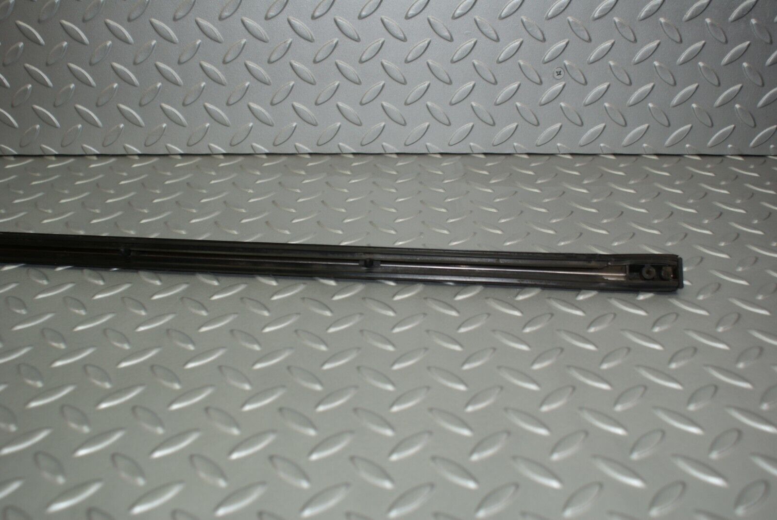 2946 Mercedes-Benz C123 280CE Coupe Left Door Centre Moulding Trim