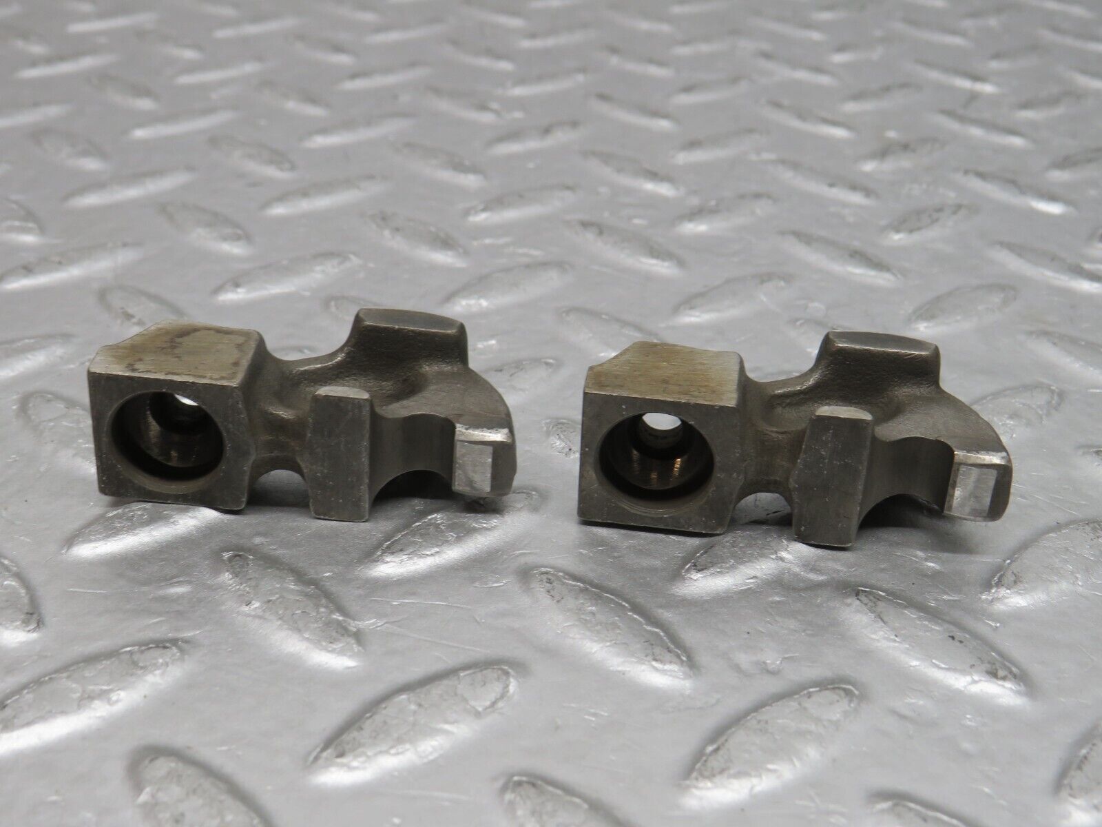 37622 Mercedes-Benz W109 300SEL Valve Rocker Arm With Spring & Tappet