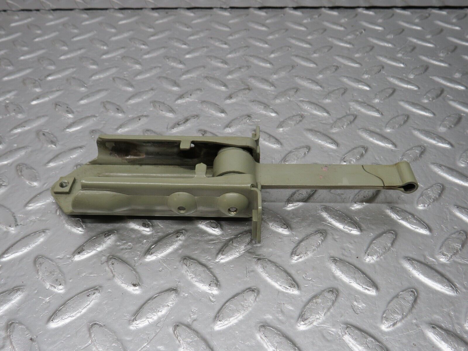 33690 Mercedes-Benz W201 190E 2.0L Door Safety Check Strap