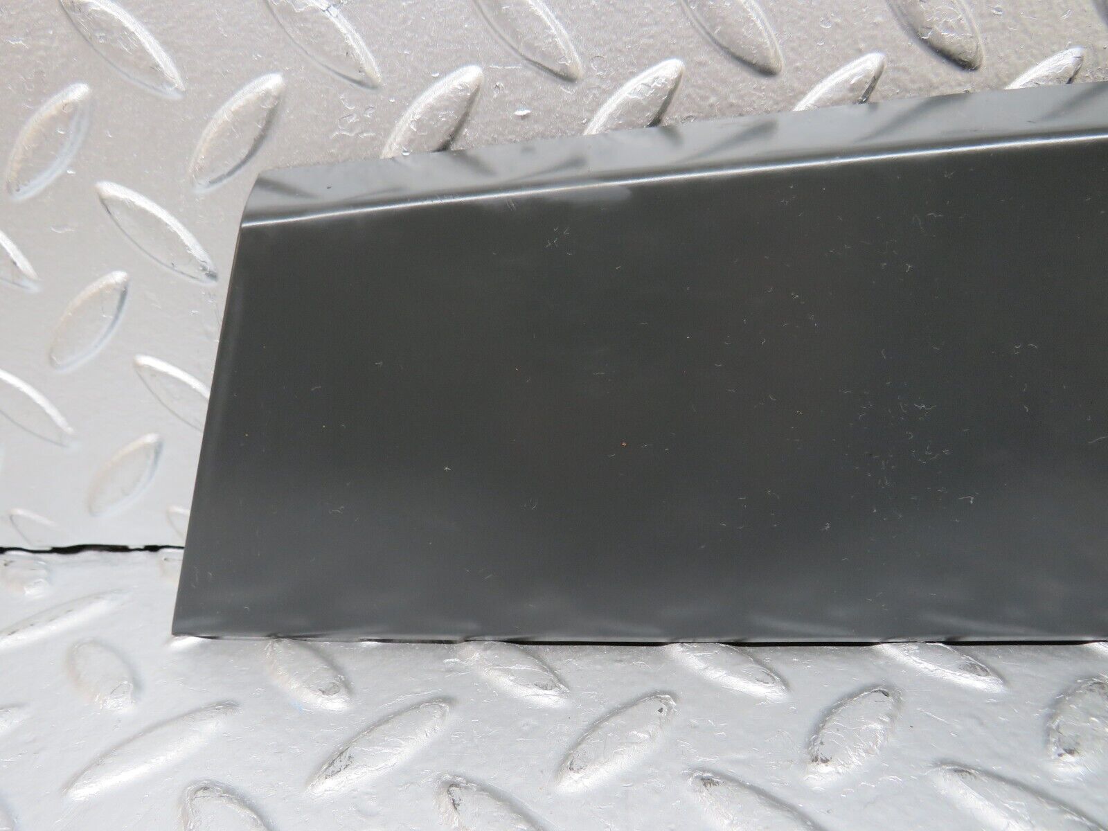 30614 Mercedes-Benz W201 190E 2.0L Rear Left Fender Wing Lower Moulding Trim 2016980354