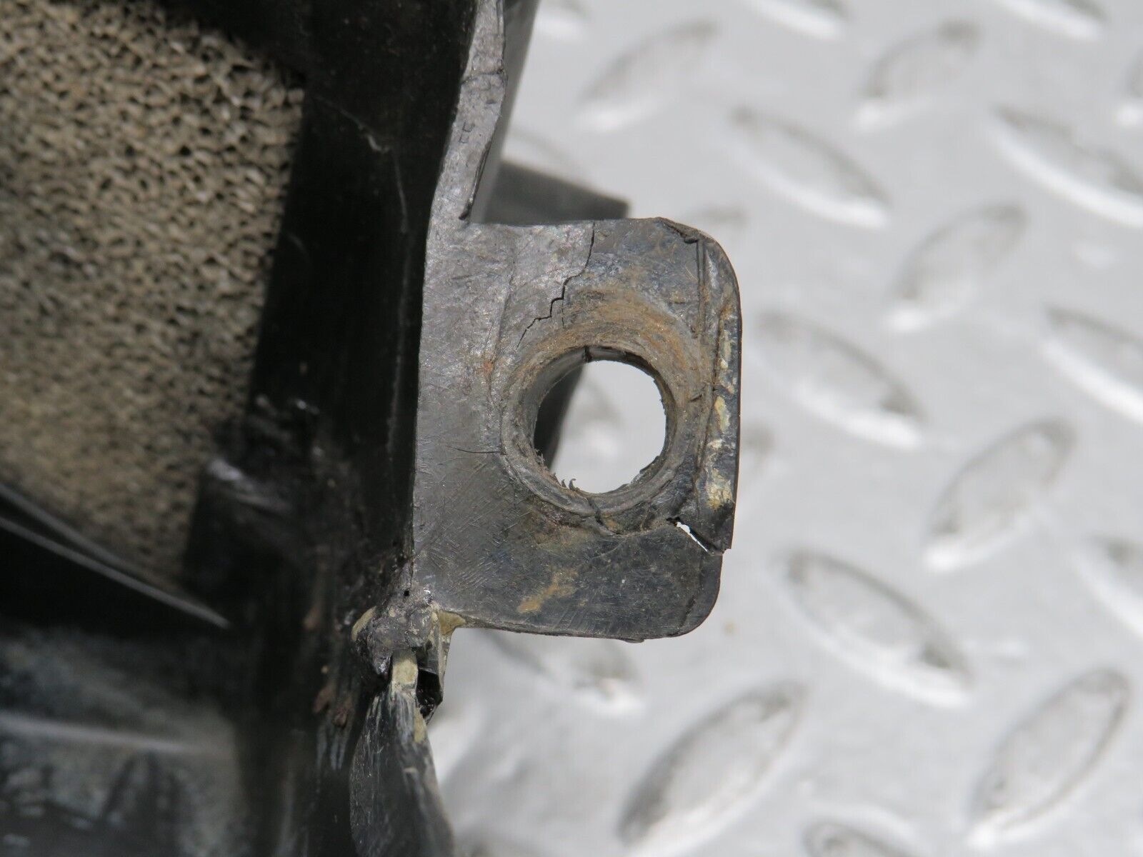 35912 Mercedes-Benz W108 Air Vent Control Right Side 1088301245