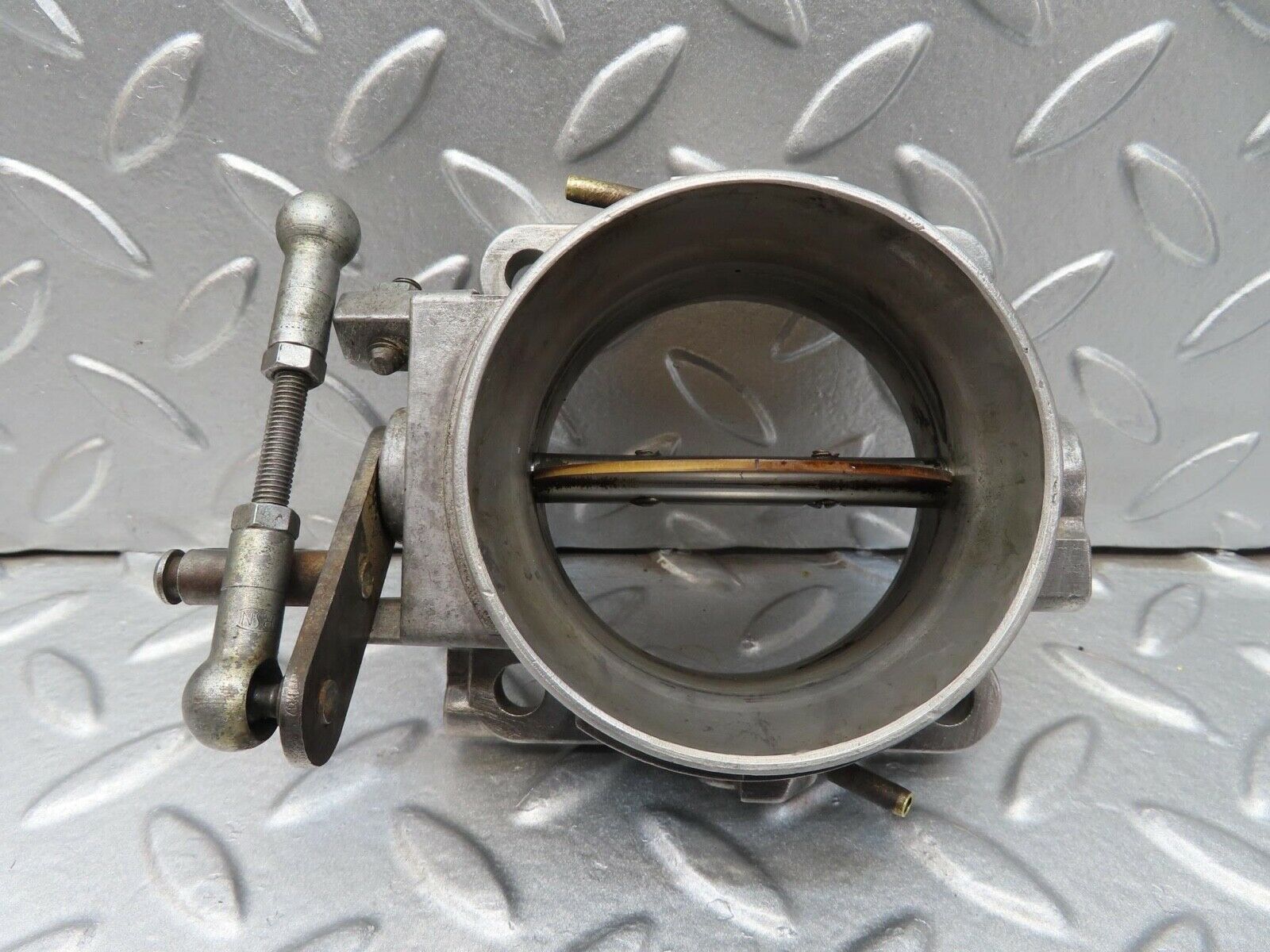 14016 Mercedes-Benz C107 280SLC Throttle Body Valve & Linkage