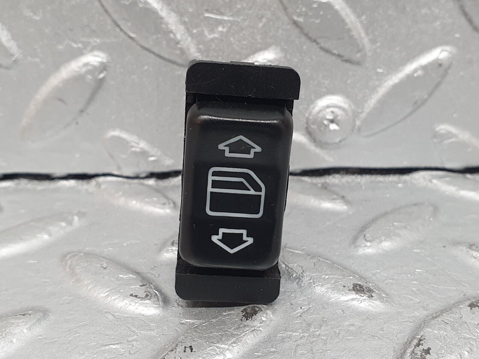 41103 Mercedes-Benz W126 300SE Rear Electric Window Switch 1268206310