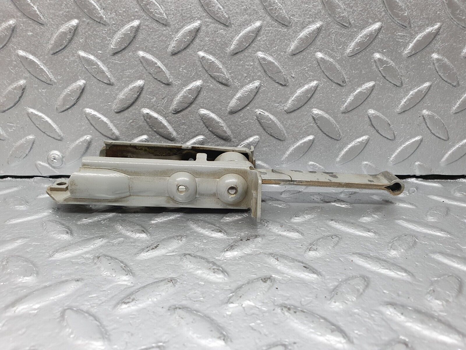 41538 Mercedes-Benz W124 200E Door Safety Check Strap