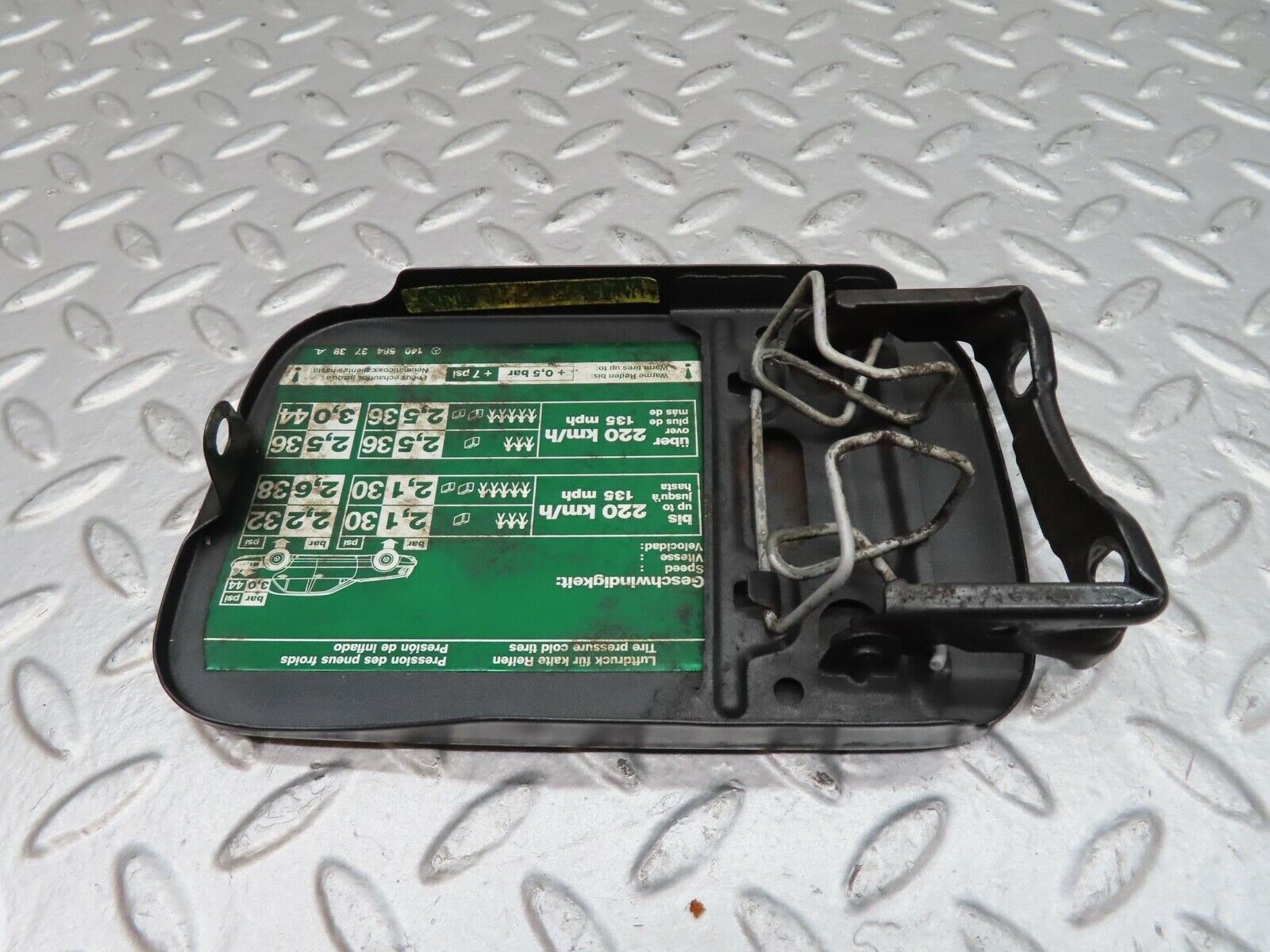 15056 Mercedes-Benz W140 S320 Fuel Tank Flap Cap 1405843739