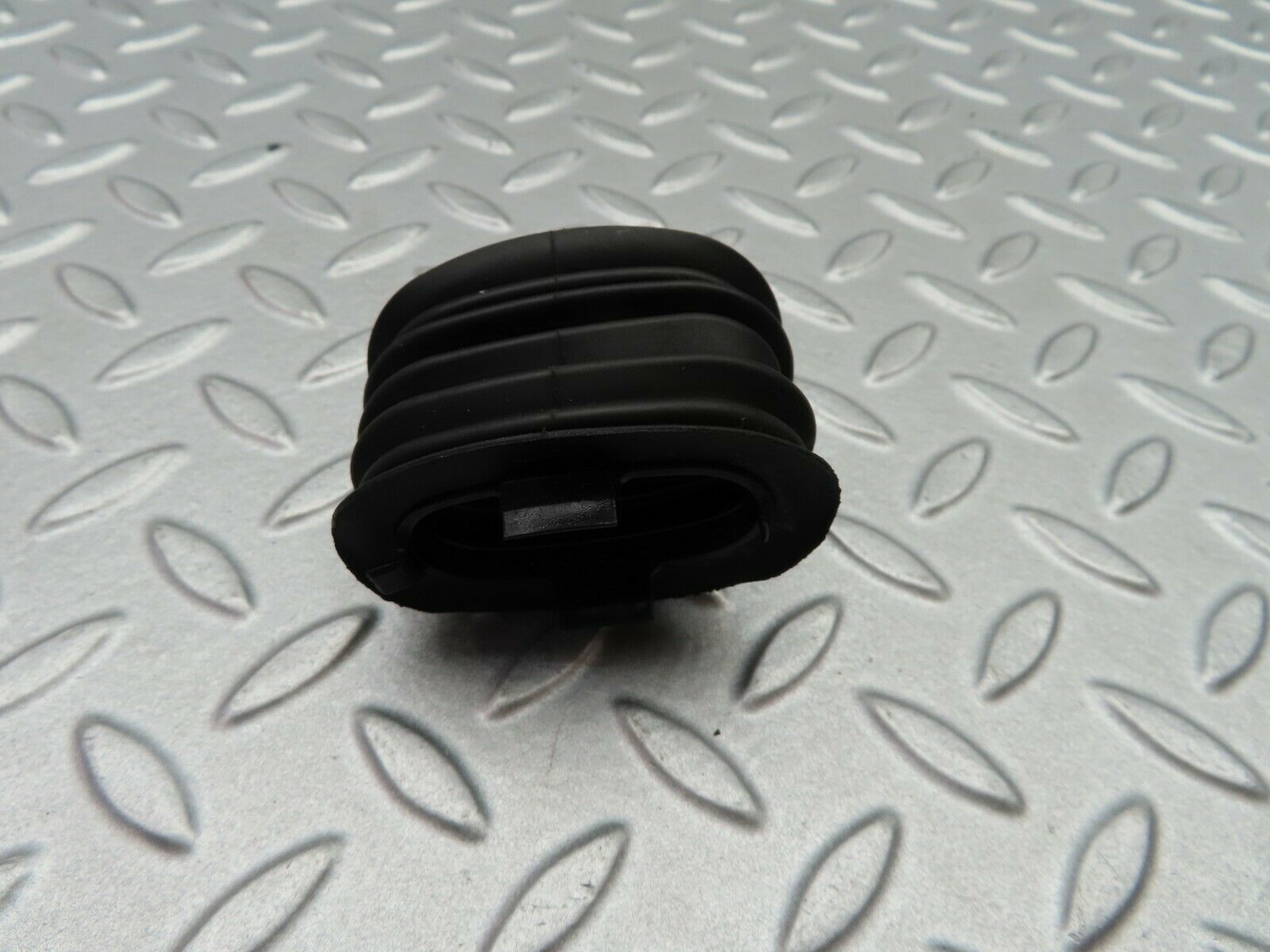 5648 Mercedes-Benz W124 230E Front Door Wire Protector Rubber 1248210197