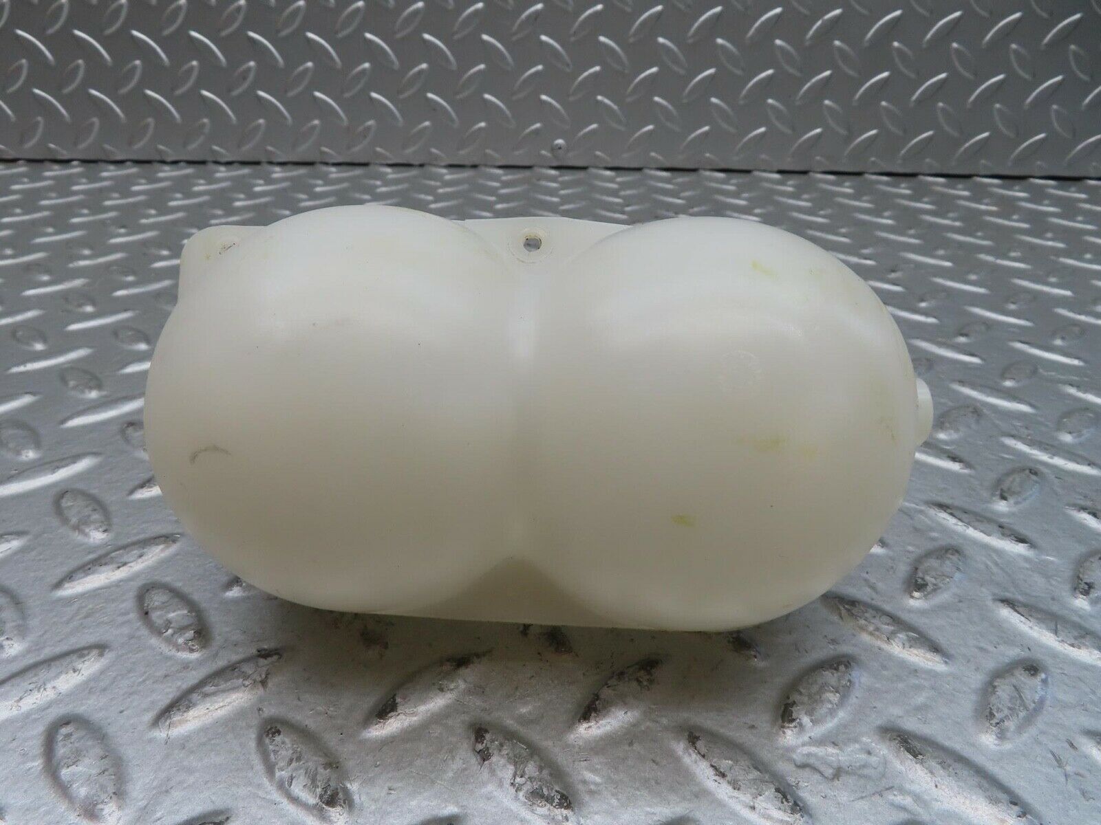 15401 Mercedes-Benz W123 230E Vacuum Reservoir Tank