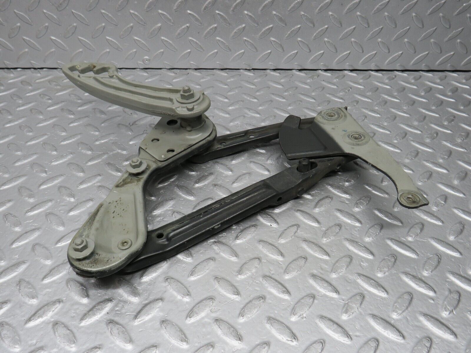 38040 Mercedes-Benz A124 320E Cabriolet Bonnet Hinge Right Side 1298870274