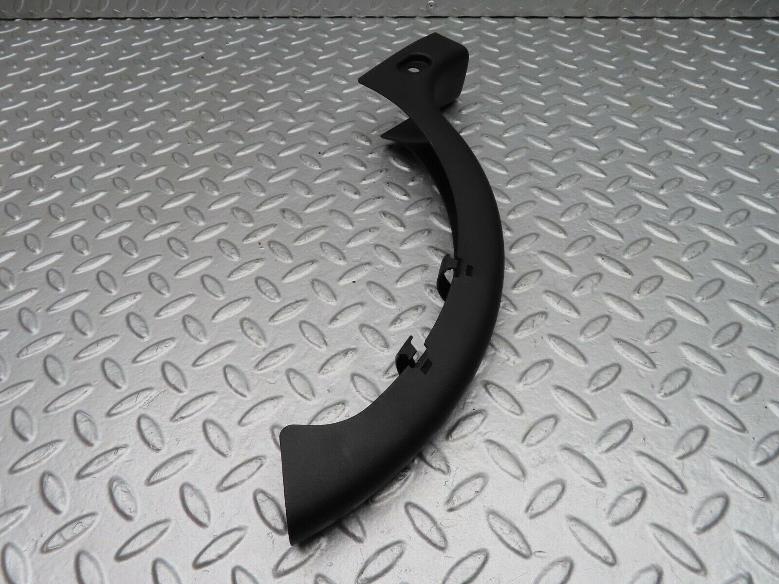 14868 Mercedes-Benz W140 S320 Boot Hinge Plastic Cover Left Side 1408214389