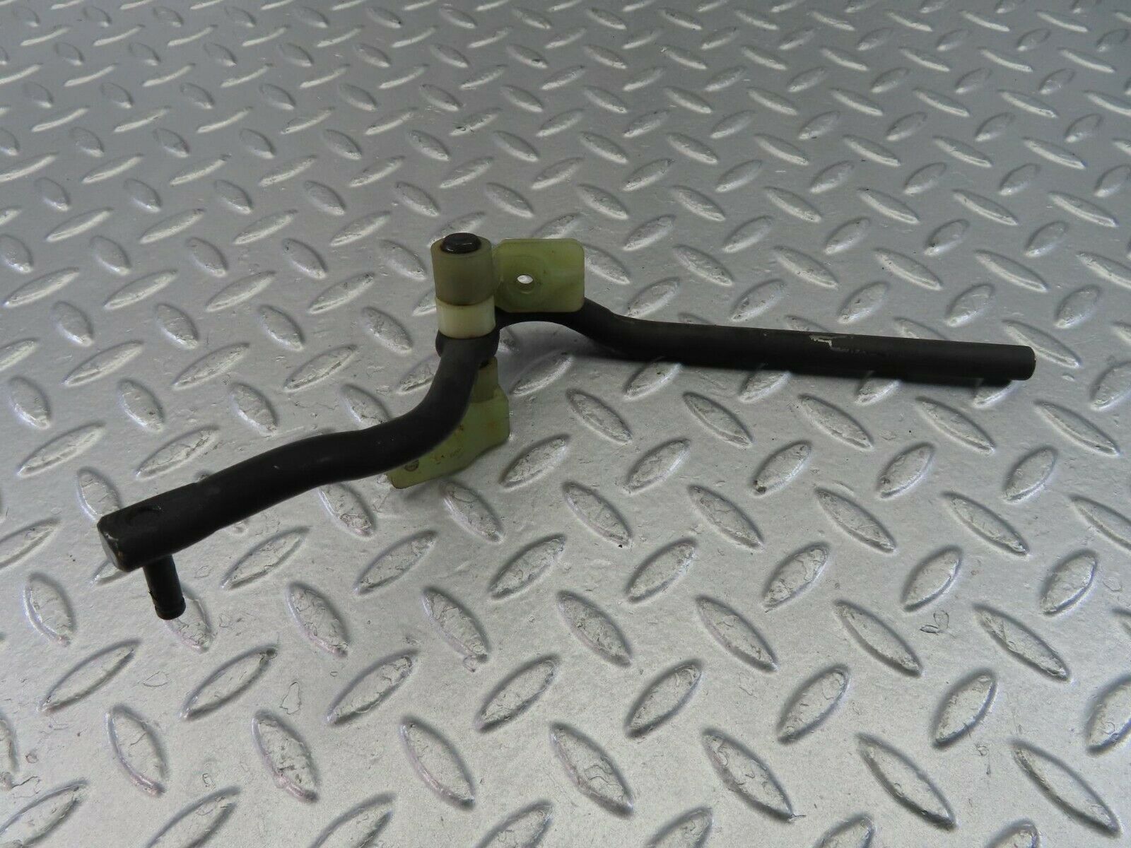 10070 Mercedes-Benz C123 230CE Coupe Accelerator Pedal Linkage
