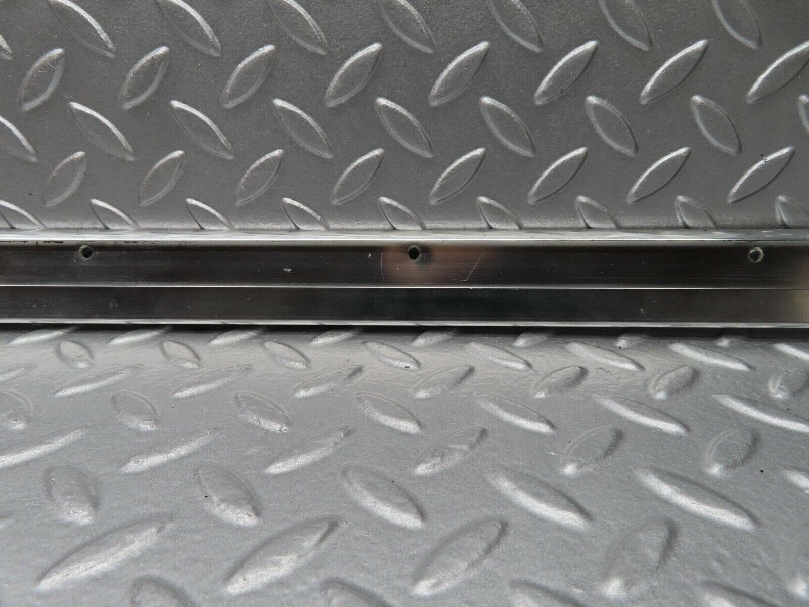 14089 Mercedes-Benz C107 280SLC Roof Chrome Moulding Trim Right Side